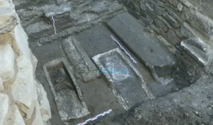 Ancient Burial Vault Discovered at Bottom of Neglected Staircase, Sealed for 400 Years 3